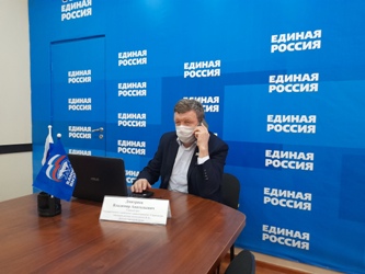 Владимир Дмитриев провел прием граждан, посвященный вопросам здравоохранения